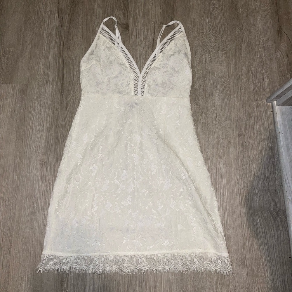 White lace dress